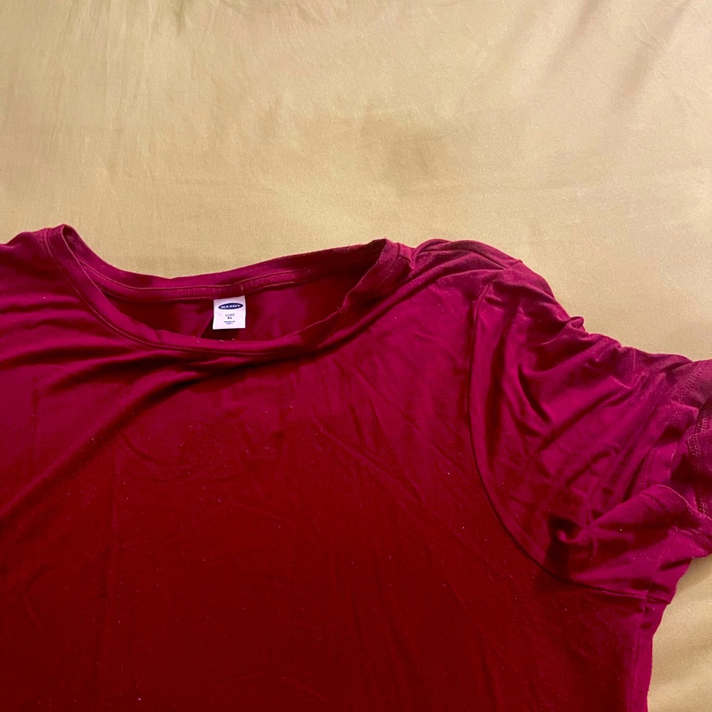 Maroon short sleeve shirt